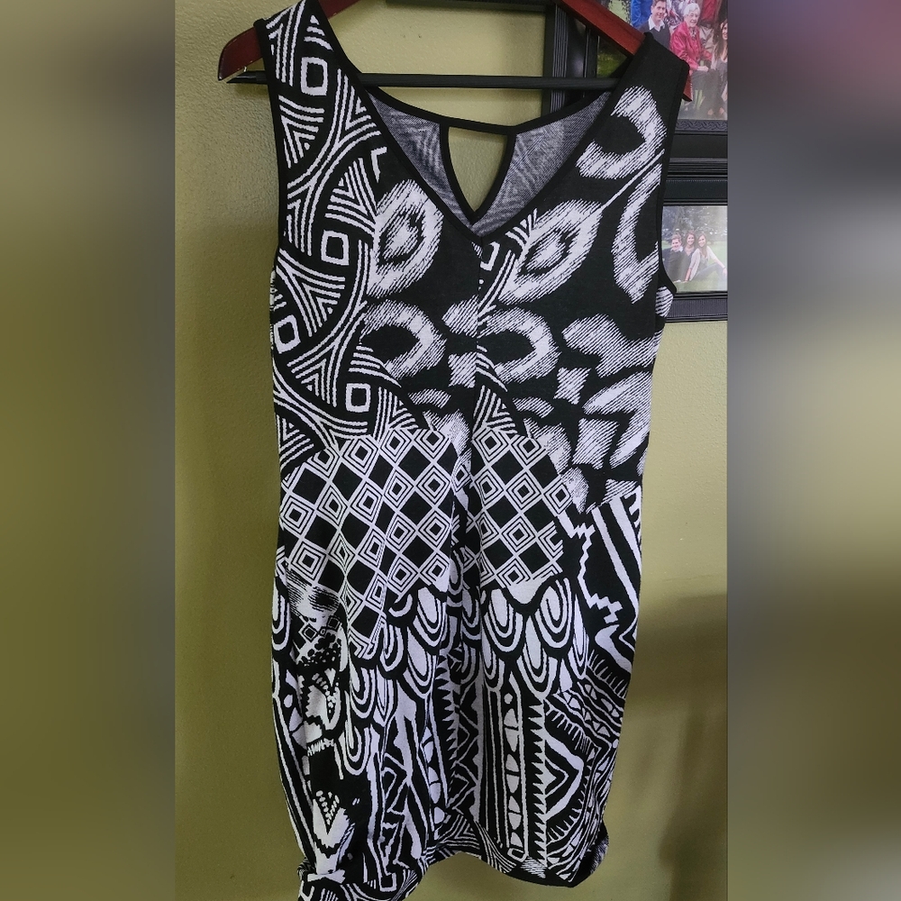 Lori Michaels Collection. Womens Geometric Knee Length Dres Size 1x Black/white.